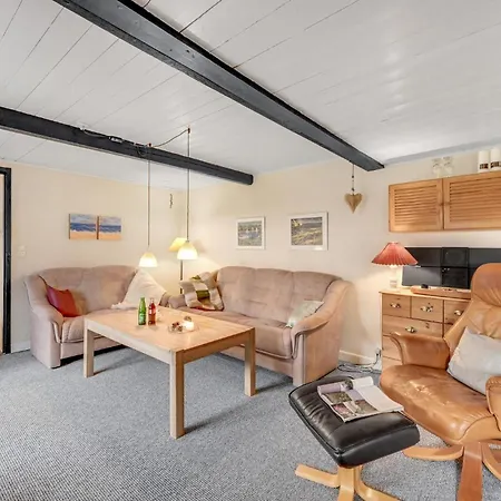 Holiday home Amazing In With 3 Bedrooms And Wifi