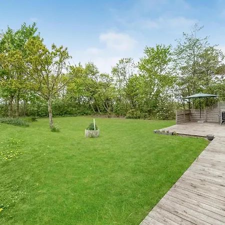 Holiday home Amazing In With 3 Bedrooms And Wifi